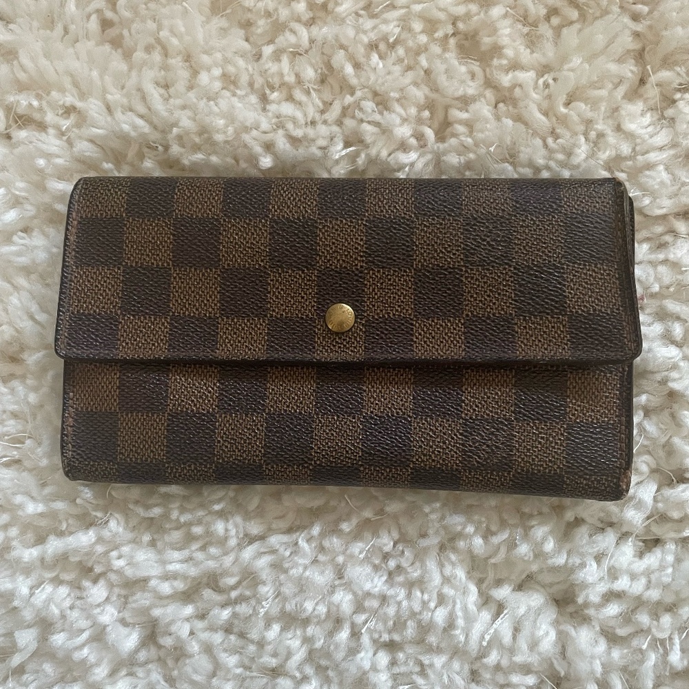 LV Damier Ebene International Wallet